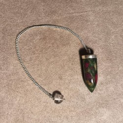 Rubis sur fuchsite - Pendule monté en argent - 4eme chakra